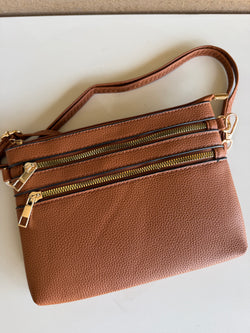 Wunderland Camel Crossbody Purse w/Zipper Pockets