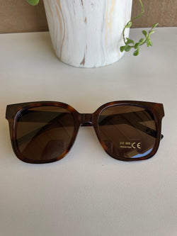 Pacific Beach Tortoise Sunglasses w/UV400 Protection