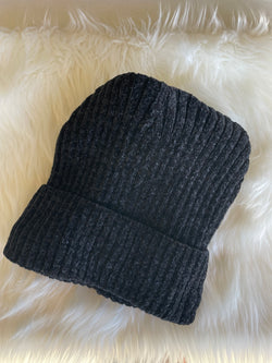 Black Super Soft Knit Beanie w/Fur Lining