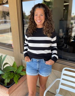 Black & White Stripe Crop Sweater w/Ribbed Edge