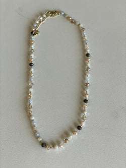 Natural Glass Bead Short Gold Necklace
