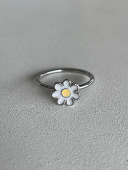 White Daisy Flower & Silver Ring