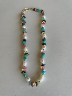 Pebble Beach Stones & Pearl Beaded Necklace