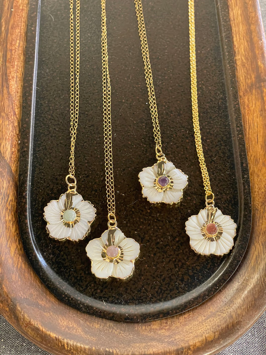 Mother of Pearl Hibiscus Flower W/Stone Gold Necklace
