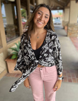 Black & White Leaf Print Kimono Top with 3/4 Sleeve & Front Tie